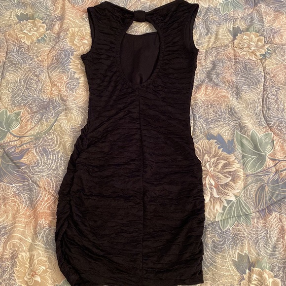 Dress - Picture 2 of 3